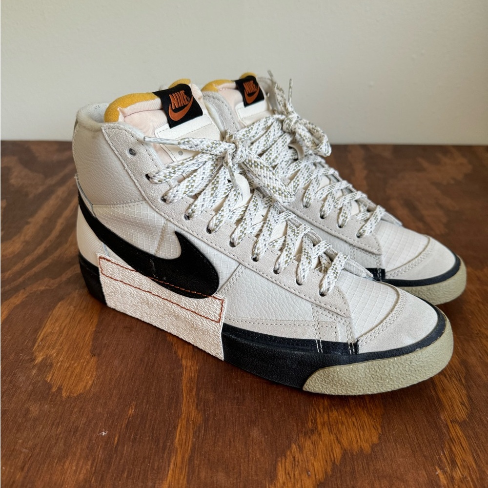 Nike Men's High-Top Sneakers White Black Yellow Accent